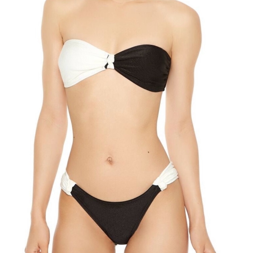 BRAND NEW F21 BLACK AND WHITE COLORBLOCK BIKINI BOTTOM